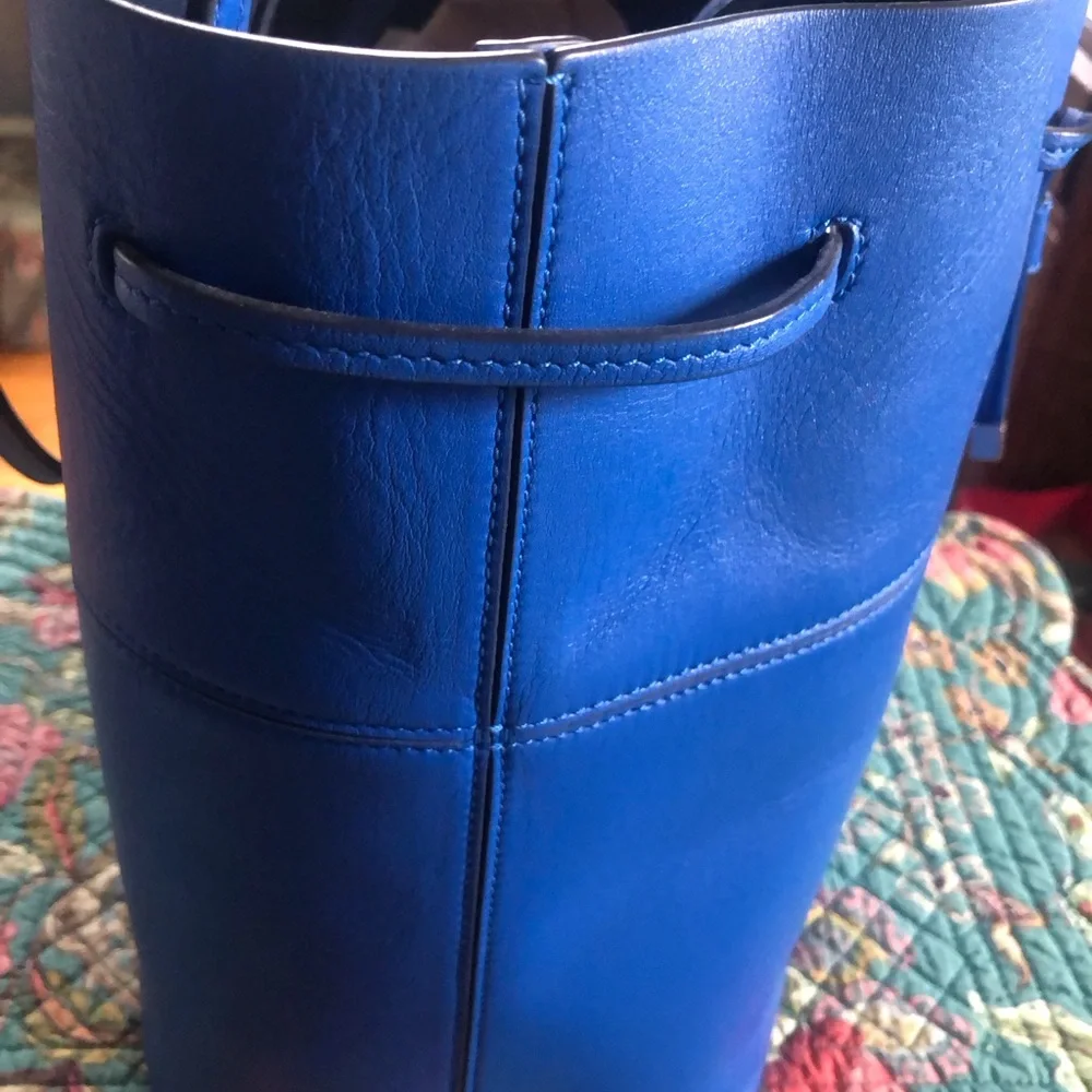 Tory Burch Blue Leather Tote Bag - Picture 2 of 7